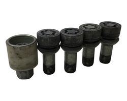 Audi A6 Allroad C6 Anti-theft wheel nuts and lock 