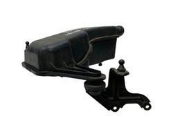 Volkswagen Jetta VI Intake resonator 