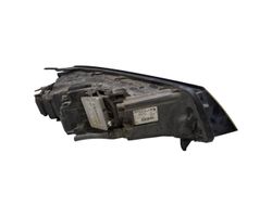 Volkswagen Touareg II Lampa przednia 7P1941751