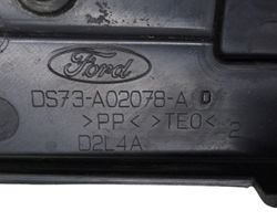 Ford Mondeo MK V Lokasuojan päätylista DS73A02078AD