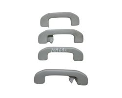 Mercedes-Benz GLA W156 Un set di maniglie per il soffitto A0998150039