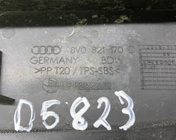 Audi A3 S3 8V Lokasuojan päätylista 8V0821170D