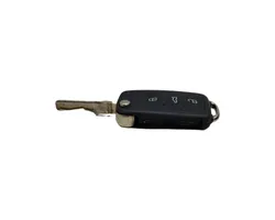 Volkswagen Jetta VI Ignition key/card 5K0837202AK