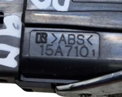 Toyota Prius (XW20) Interruptor de encendido/apagado del motor 15A710