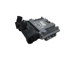 Hyundai ix35 Sterownik / Moduł ECU 0281017696