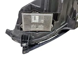 Ford Mondeo MK V Lampa przednia L90005487