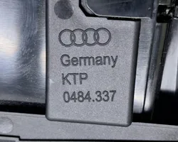 Audi e-tron Mukiteline edessä KTP0484337