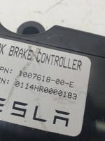 Tesla Model S Bremžu sistēmas vadības bloks 100761800E