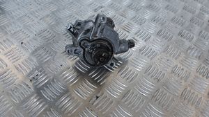 Volvo XC70 Pompe à vide 08658230