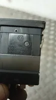 Volkswagen Bora Przełączniki podgrzewania foteli 1J0963564B