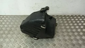 Audi A4 S4 B5 8D Scatola del filtro dell’aria 058133843