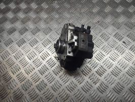 Volvo S80 Pompe d'injection de carburant à haute pression 8642778