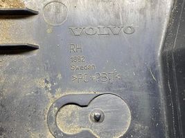 Volvo V70 Altro elemento di rivestimento bagagliaio/baule 1882