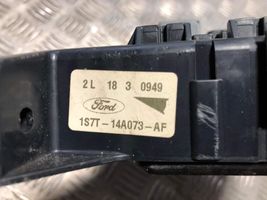 Ford Mondeo Mk III Ramka / Moduł bezpieczników 2L1830949