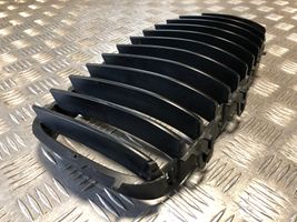 BMW 5 F10 F11 Griglia superiore del radiatore paraurti anteriore 