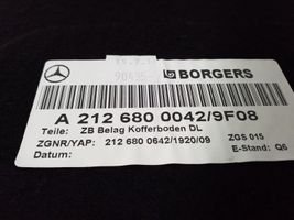 Mercedes-Benz E W212 Tavaratilan kaukalon tekstiilikansi A2126800042