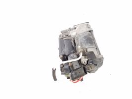 Mercedes-Benz CLS C219 Ilmajousituksen kompressoripumppu A2113200304