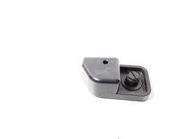 Mercedes-Benz E A207 Staffa di montaggio copertura ripiano portaoggetti A2077570182