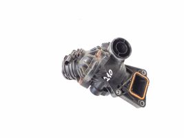 Mercedes-Benz E C207 W207 Termostaatin kotelo A2762000115