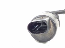 Mercedes-Benz SLK R172 Pompe de lave-glace de pare-brise A2218690121