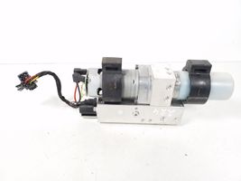 Mercedes-Benz SLK R172 Pompe hydraulique de toit convertible A1728000030