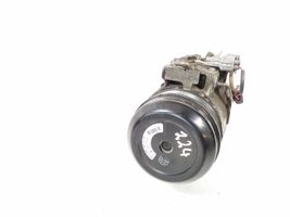 Mercedes-Benz SLK R172 Ilmastointilaitteen kompressorin pumppu (A/C) A0008302700