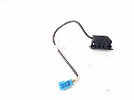 Mercedes-Benz SLK R172 Connettore plug in AUX A1728200815