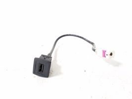 Mercedes-Benz SLK R172 Enchufe conector USB A1728200515