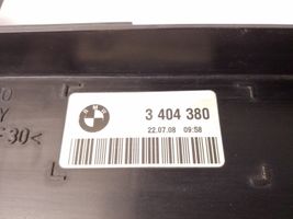 BMW X3 E83 Šoninė dalis radiatorių panelės (televizoriaus) 3404380