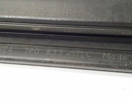 Porsche Cayenne (92A) Moulure/baguette de porte avant 7P0837471C