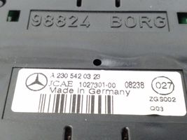 Mercedes-Benz SL R230 Pysäköintitutkan anturin näyttö (PDC) A2305420323