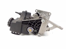 Mercedes-Benz SLK R172 Ohjaustehostimen pumppu A0064664701