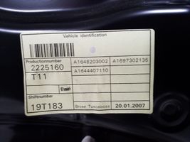 Mercedes-Benz GL X164 Regulador de puerta trasera con motor A1647303179