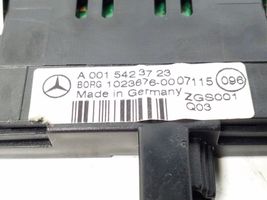 Mercedes-Benz ML W164 Pysäköintitutkan anturin näyttö (PDC) A0015423723