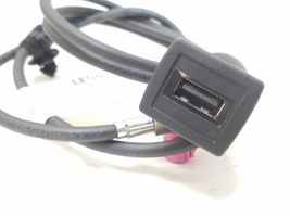 Mercedes-Benz CLS C218 X218 USB jungtis A2185402110