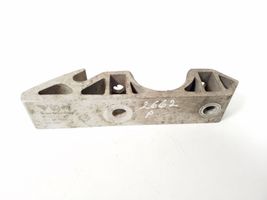 Volkswagen Touareg II Mocowanie stabilizatora osi przedniej 7L0411063B