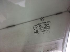 Mercedes-Benz GLK (X204) Szyba drzwi przednich A2047250710