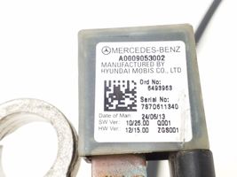 Mercedes-Benz E C207 W207 Câble négatif masse batterie A0009053002