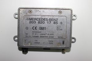 Mercedes-Benz SL R230 Amplificador de antena aérea A2038201785