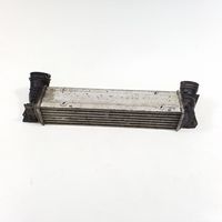 BMW 3 E90 E91 Starpdzesētāja radiators 