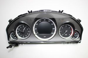 Mercedes-Benz E C207 W207 Compteur de vitesse tableau de bord A2129005104