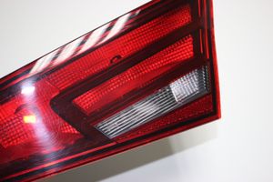 Audi A3 S3 8V Lampy tylnej klapy bagażnika 8V3945094