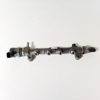 Volkswagen Golf VII Kraftstoffverteiler Einspritzleiste Verteilerrohr 04L089D