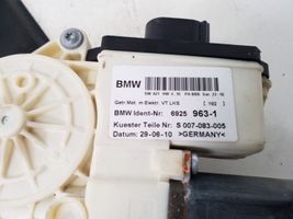 BMW X3 E83 Meccanismo di sollevamento del finestrino anteriore senza motorino 69259631