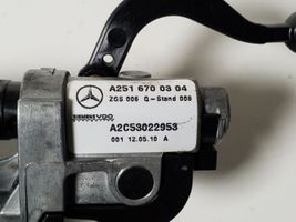 Mercedes-Benz R W251 Kulmaikkunalasi A2518201942