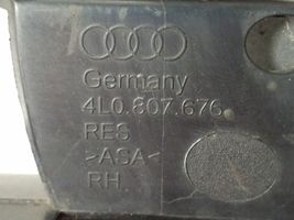 Audi Q7 4L Priešrūkinio žibinto apdaila/ grotelės 4L0807676