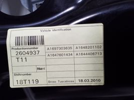 Mercedes-Benz GL X164 Regulador de puerta trasera con motor A1647300479