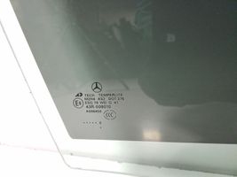 Mercedes-Benz GL X164 priekšējo durvju stikls (četrdurvju mašīnai) A1647251010