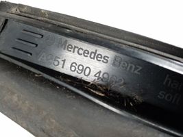 Mercedes-Benz R W251 Listwa szyby czołowej / przedniej A2516904962