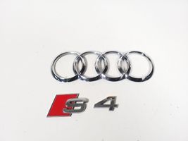 Audi A4 S4 B8 8K Valmistajan merkki/logo/tunnus 8T0853742D